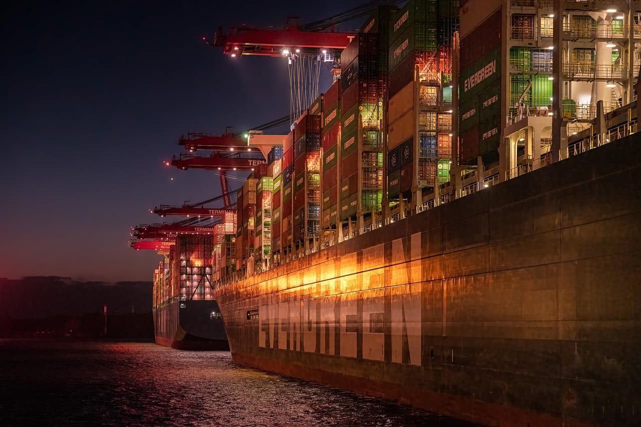 Container ship at a cargo port